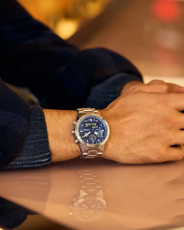 Promaster Skyhawk U830 Blue Dial Stainless Steel Bracelet JV2000 Promaster Skyhawk U830 Blue Dial Stainless Steel Bracelet JV2000